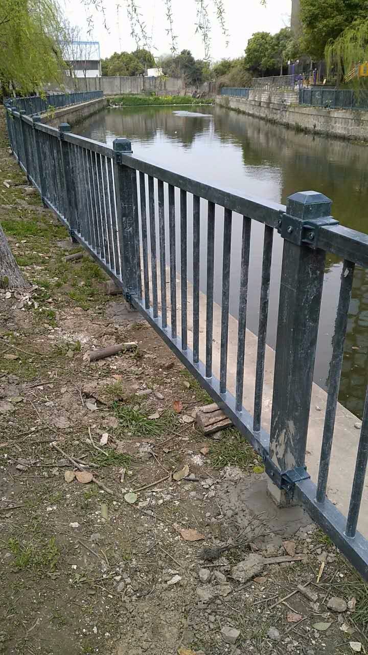 福建玻璃鋼河道護(hù)欄